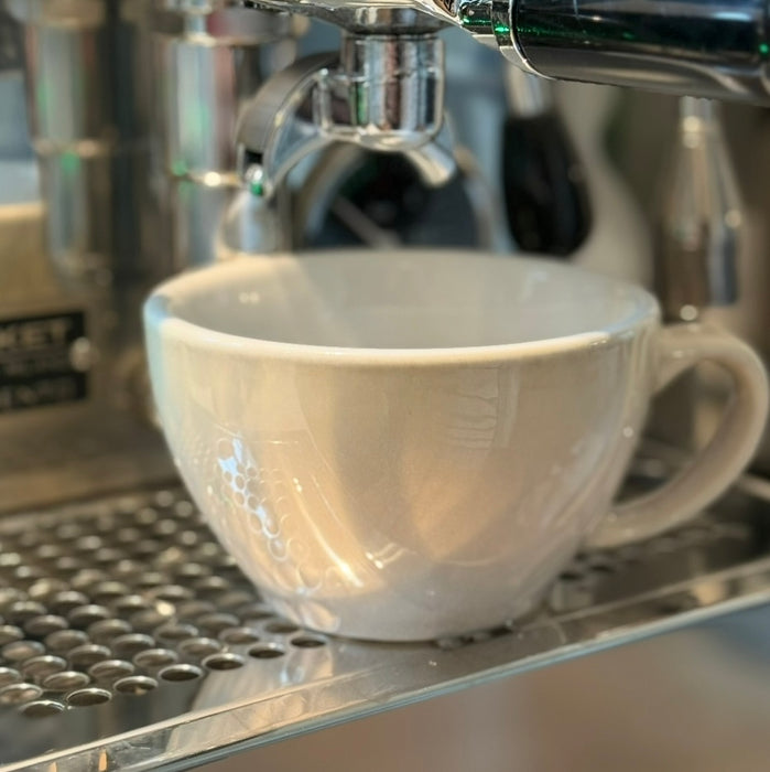 Loveramics Egg – Café Latte Cup with Saucer 300 ml (multiple colors)