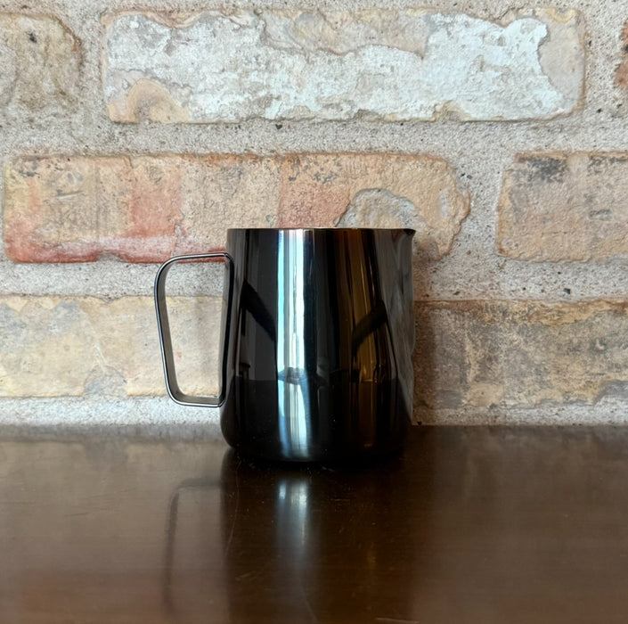 Barista &amp; Co – Core Milk Jug Pearl Black – 420 ml