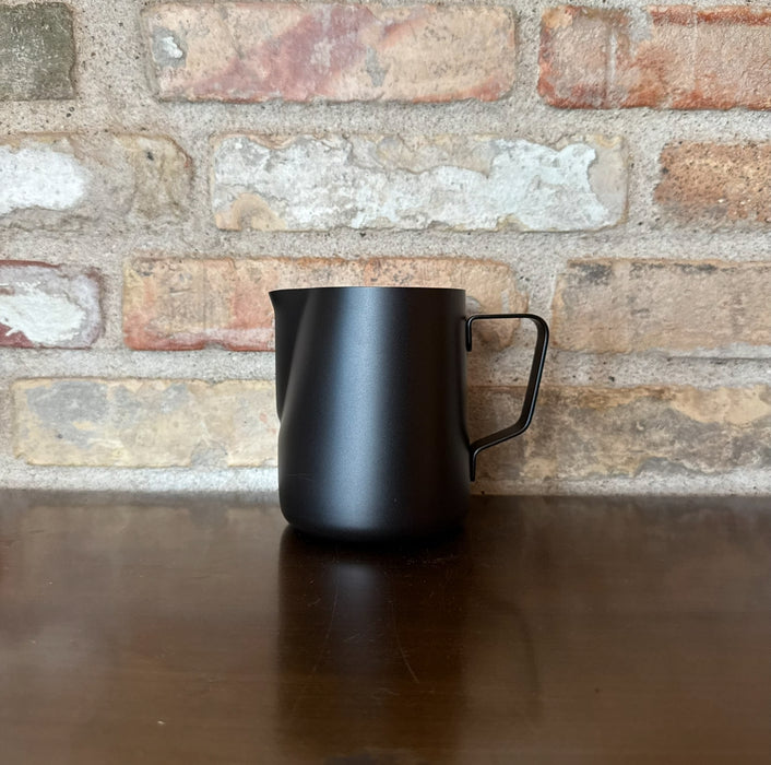 Joe Frex Milk Jug – Black – 590 ml – Stainless Steel