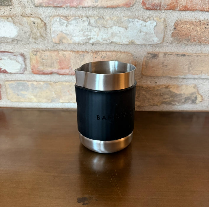 Barista &amp; Co Shorty Milk Jug Steel – 600 ml