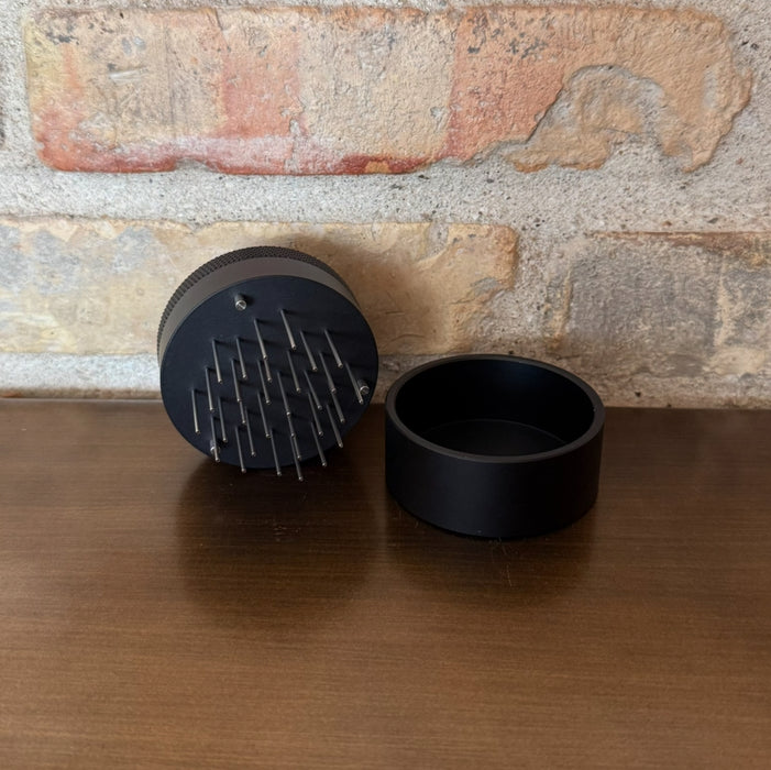 Barista Space – C3 Needle Tamper w. Base – Black – 58mm