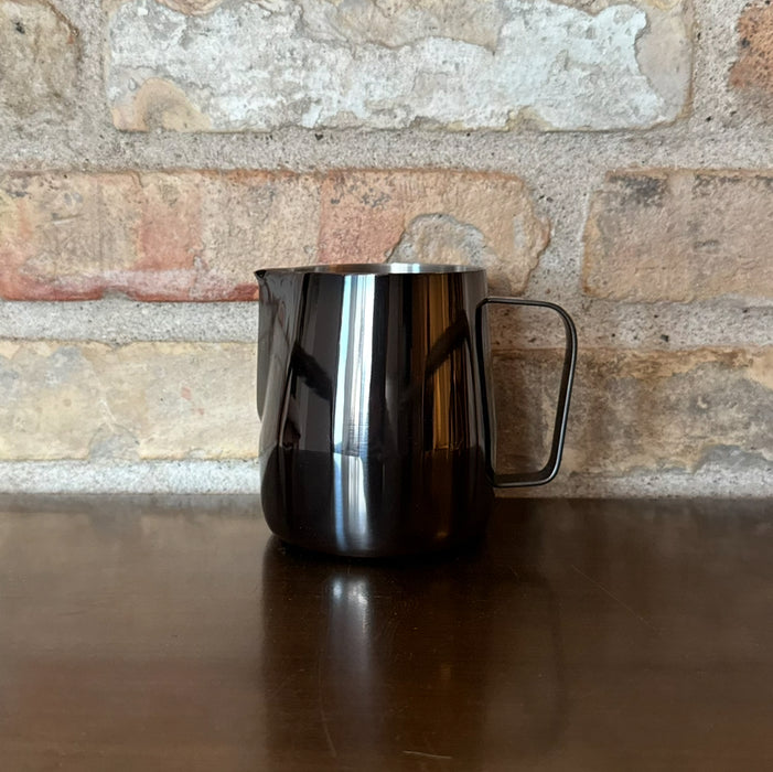 Barista &amp; Co – Core Milk Jug Pearl Black – 420 ml