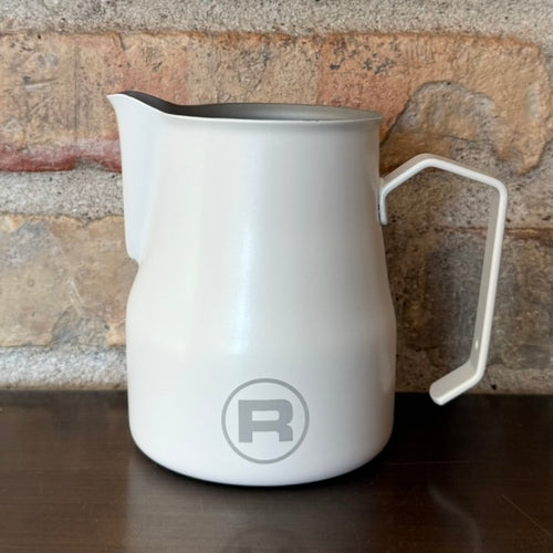 Hvid Rocket mælkekande til opskumning og servering af mælk til kaffe.